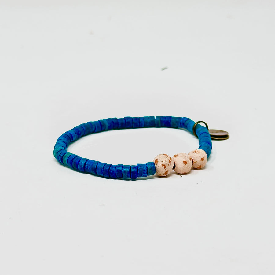 coconut unisex blue bracelet with 3 beads
